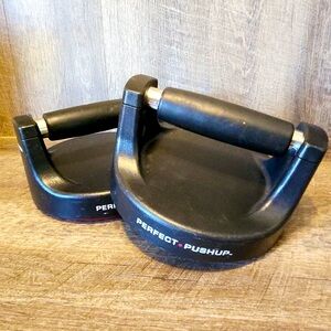 Perfect Push-Up Bars in Black and Red